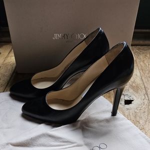 Jimmy Choo pump size 7 Black kid leather